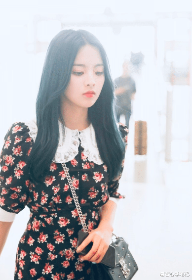 ‘星空·综合(中国)体育网站’
上品女人看气质 真正有气质的女人身上都具备这三个内在 你有吗(图4)