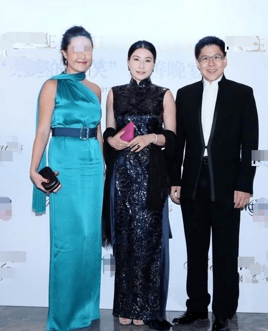 
34岁女富豪抱女儿坠楼身亡 被发现时全身赤裸...【星空·综合(体育中国)】(图5)